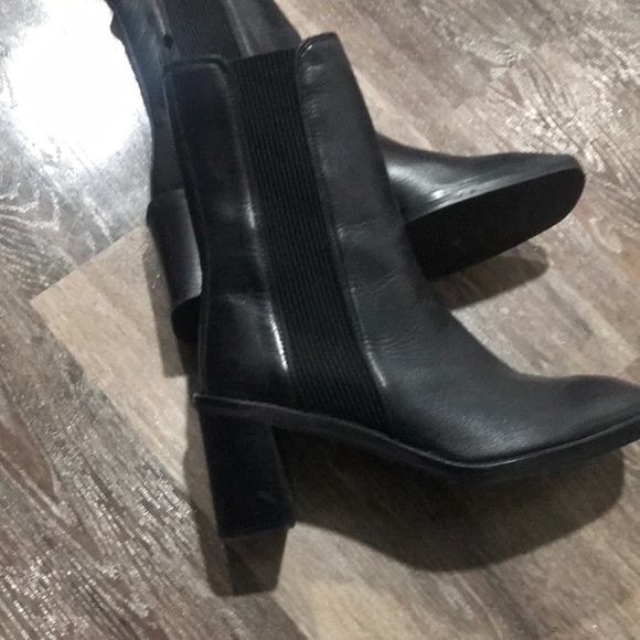 ASOS 3 inch ankle boots 8 inches tall with elastic insets on side.NWOT - Picture 2 of 4